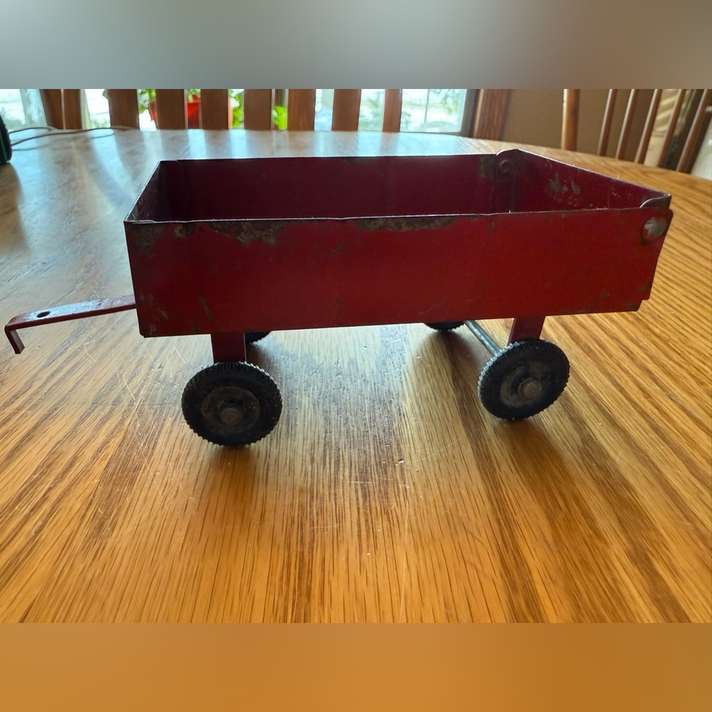 Vintage ERTL Red Metal Farm Tractor Wagon Toy